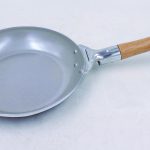 Voccelli koekenpan 24cm carbonstaal met houten greep